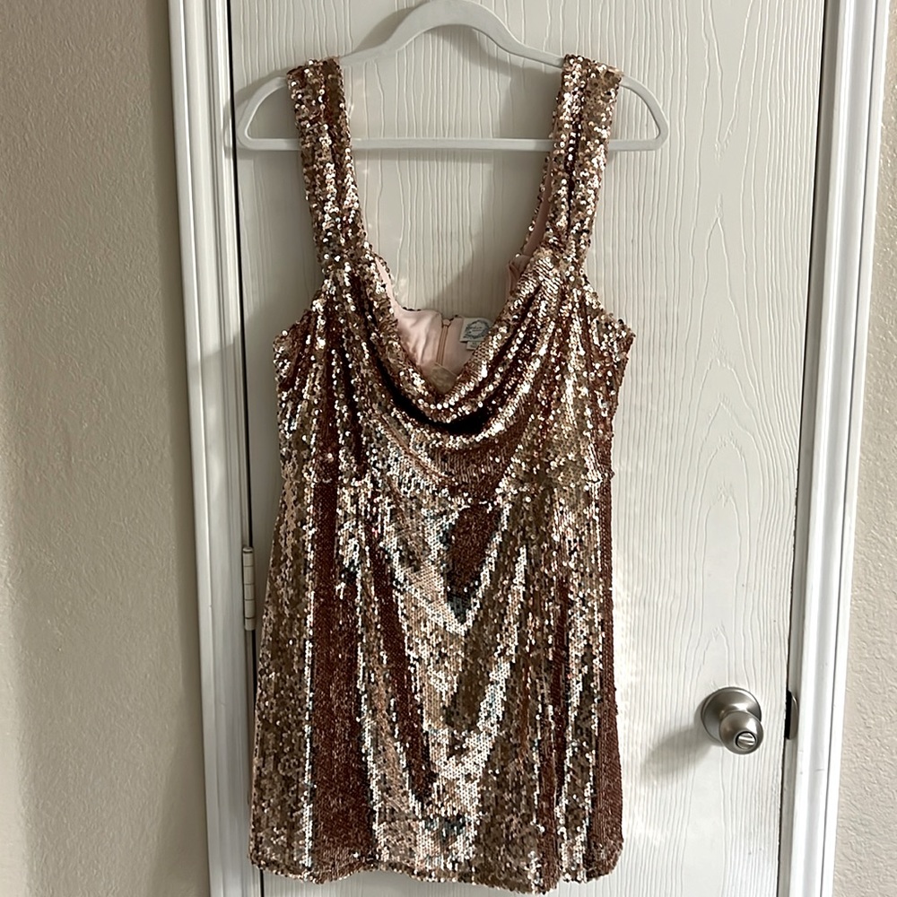Brand new Francesca mini dress, Rose gold sequins, size XL
